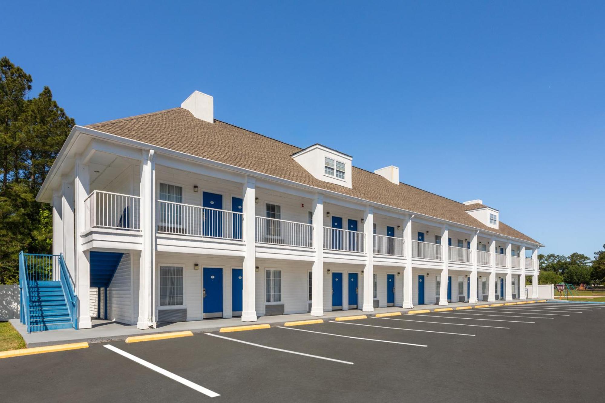 מלון Baymont By Wyndham Brunswick Ga מראה חיצוני תמונה