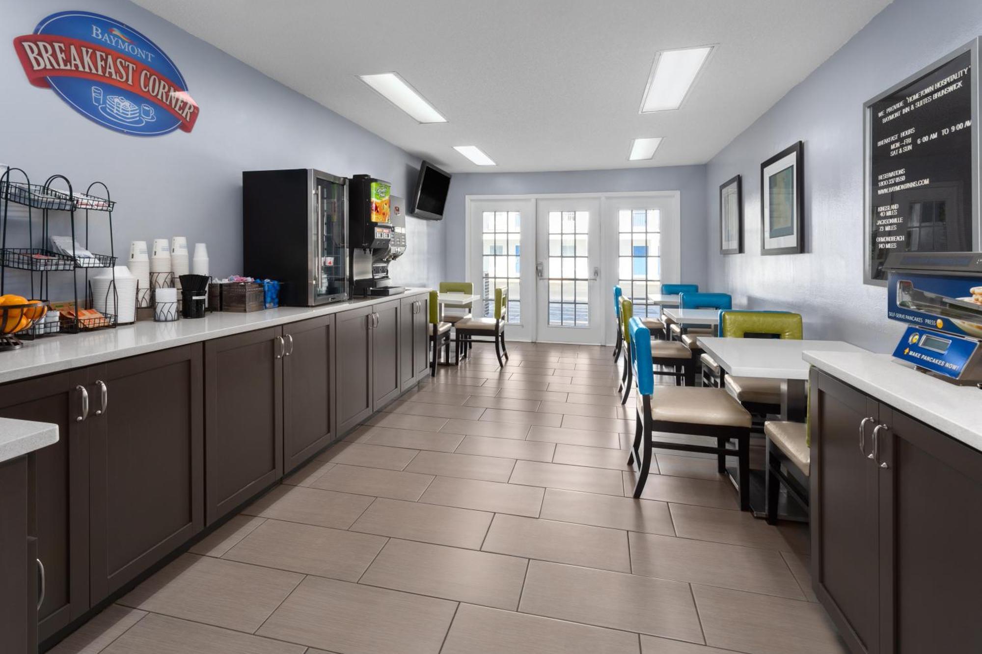 מלון Baymont By Wyndham Brunswick Ga מראה חיצוני תמונה